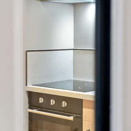 Grand 4 Avec Cinema Dans Centre *