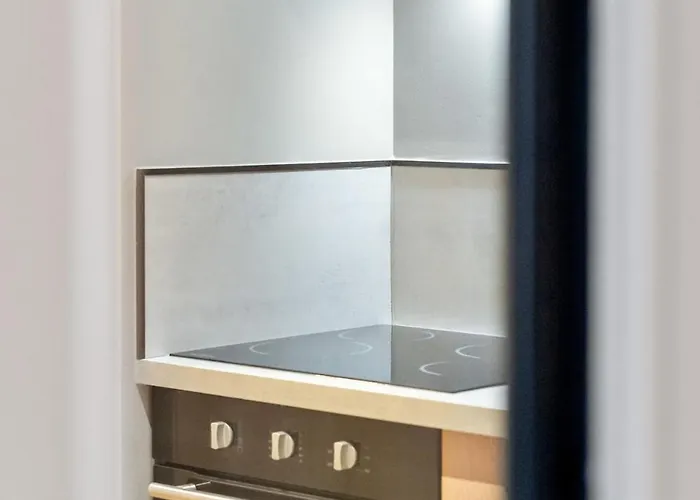 Grand 4 Avec Cinema Dans Centre *