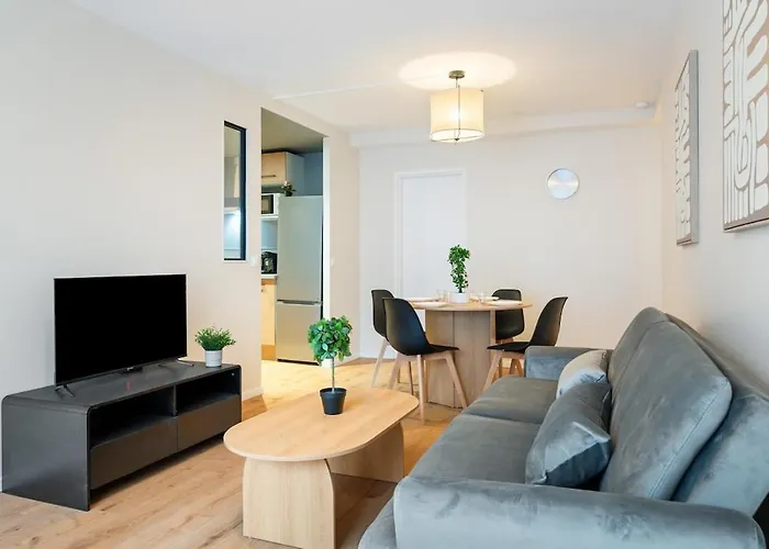 Grand 4 Avec Cinema Dans Centre * רואן